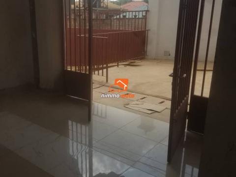 Appartement à louer à Odza