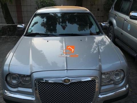 Chrysler AWD HEMI V8-Full option