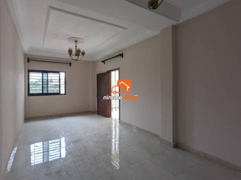 appartement 2 chambres situé nsymeyong