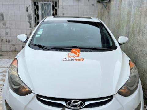 Hyundai Elantra 2013 Bien Propre