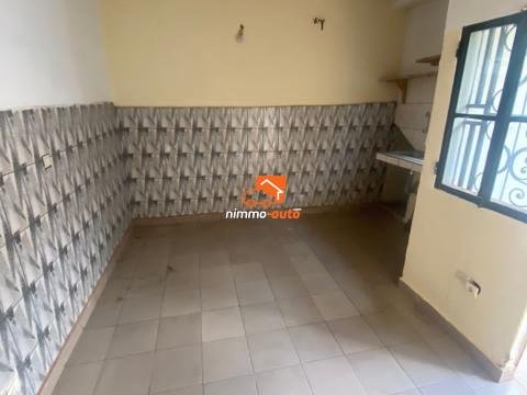 studio moderne a louer au quartier Ngousso