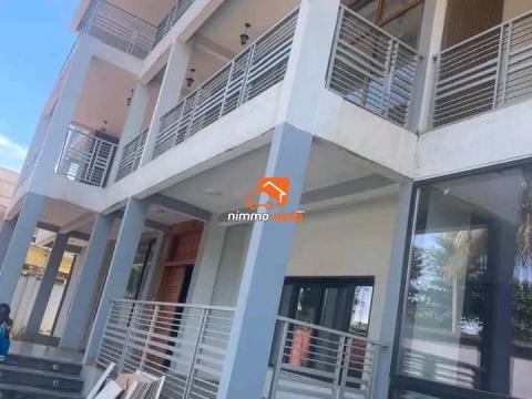 immeuble R+3 àvendre  à  stinga