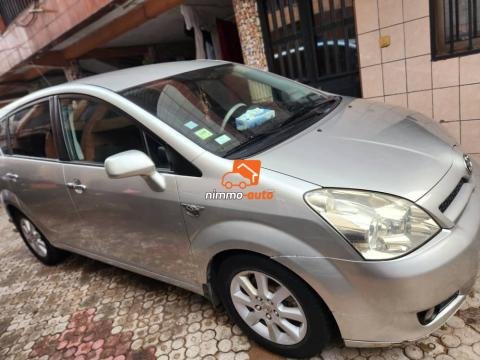 TOYOTA COROLLA VERSO