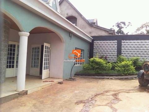 Duplex a vendre à NKOZOA