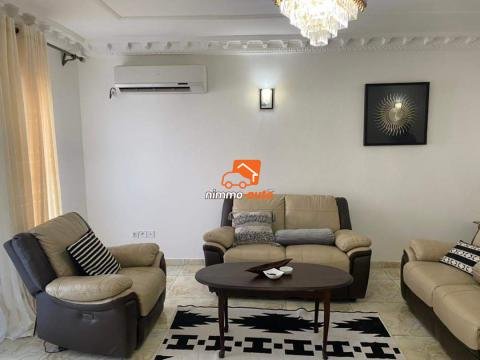 Duplex meublé haut standing à louer à 40 mètres de la plage