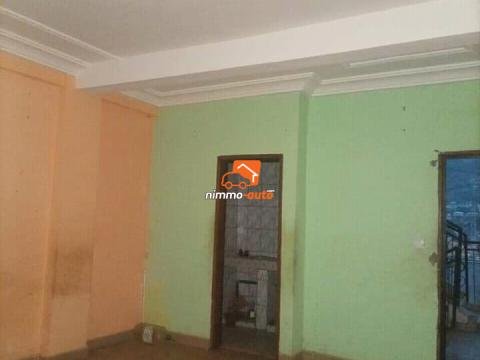 Studio moderne Oyomabang