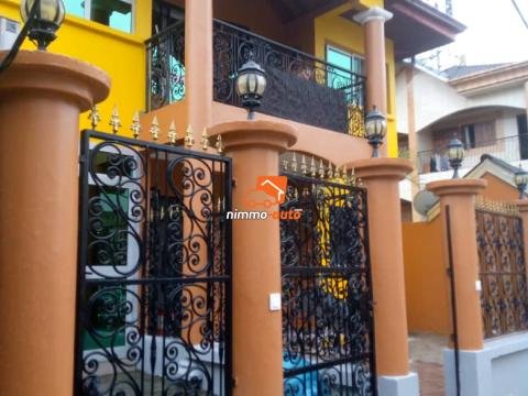 Appartement haut satanding Akwa nord