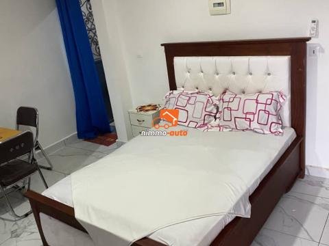 Chambre meublée avec cuisine à louer à Douala Ange Raphaël