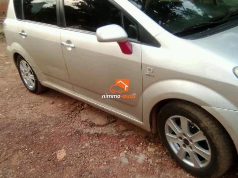 Corolla verso 7 places à vendre