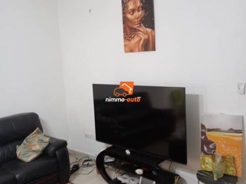 Appartement meublé 2chbres à louer à omnisports