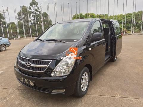 Van hyundai 11places à louer à Yaoundé