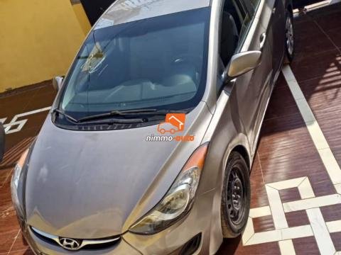 Hyundai elantra à vendre