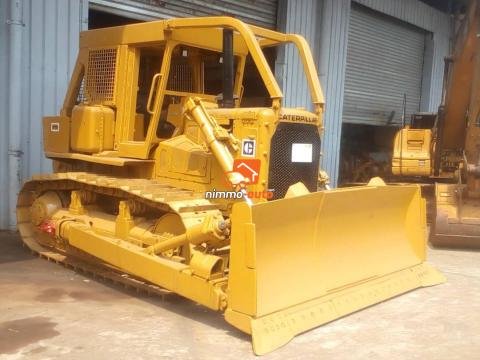 Caterpillar D7G à vendre à Douala