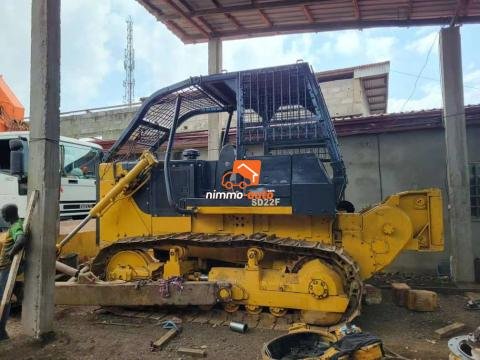 Engin SHANTUI SD22 F à vendre à Douala