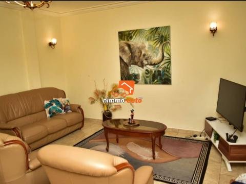 Magnifique studio meublé à louer à efoulan