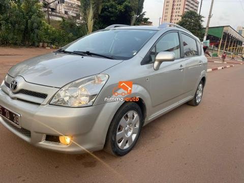 Toyota Corolla Verso familiale terriblement propre