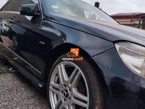 Mercedes climatisé E350 à louer