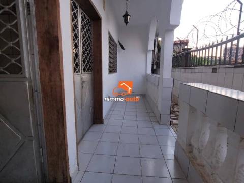 Incroyable appartement moderne à louer à Nsimeyong sans parking