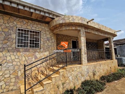 VILLA MODERNE À VENDRE – OYOMABANG (YAOUNDÉ)