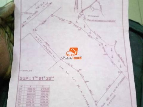 Terrain commercial titré à vendre à Ahala