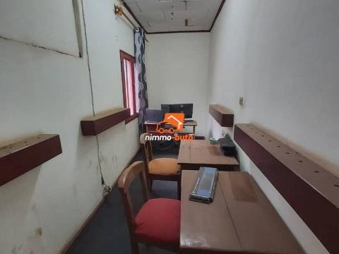 Petit Bureau Aménagé Moins Cher à louer à Biyem-Assi
