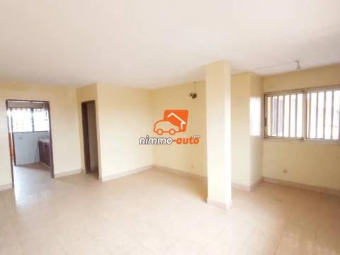 BUREAU en APPARTEMENT à louer à Ngousso