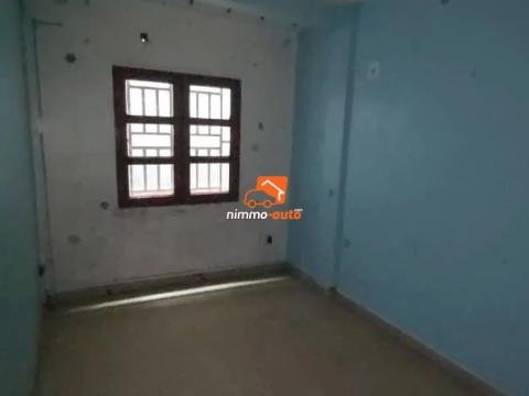 Espace Commercial à louer au Carrefour Régi en Route