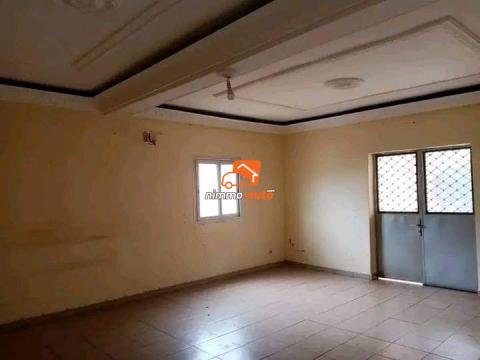 Appartement individuel à louer à Shell Nsimeyong