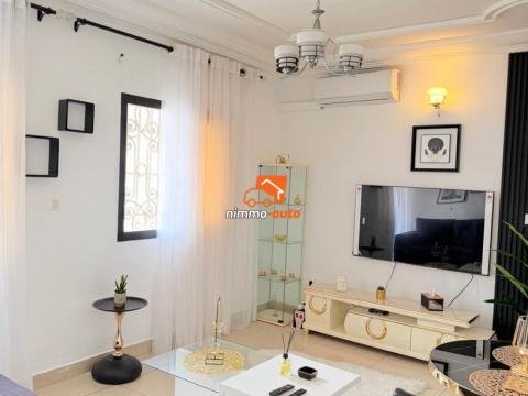 vaste studio meublé à louer au quartier Youpwé
