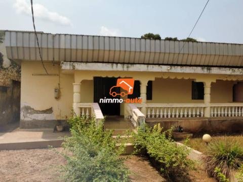 villa titrée à vendre Nkolondom (environs Messassi)