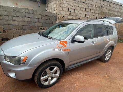 MITSUBISHI OUTLANDER A VENDRE