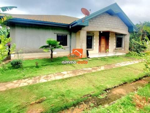 Villa à vendre au quartier Nkolfoulou
