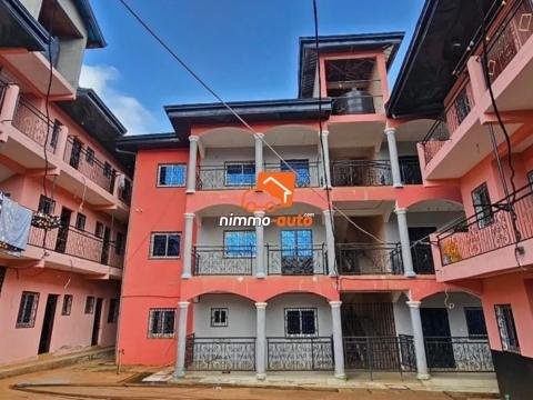 Vaste Immeuble à vendre au quartier Nomayos Yaoundé