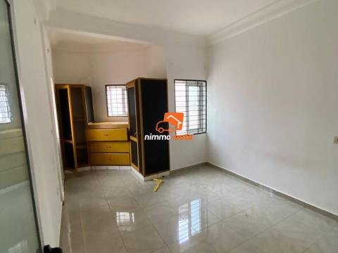 Studio bon  standing à louer Odza