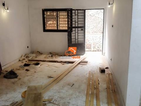 maison à louer à Mendong