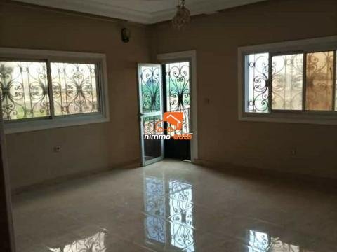 Appartement à louer à Olembe