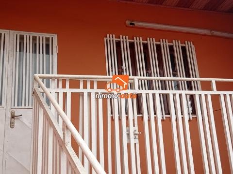 Appartement individuel à louer à Titi garage