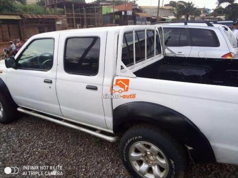 Nissan pick-up