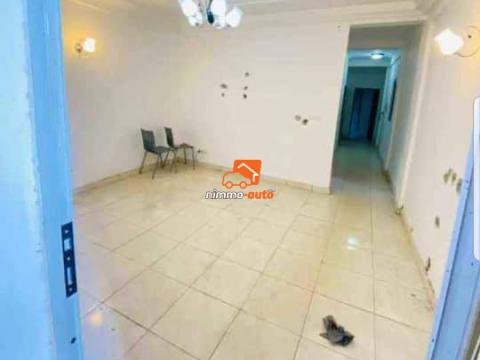 Appartement à louer à cite cic