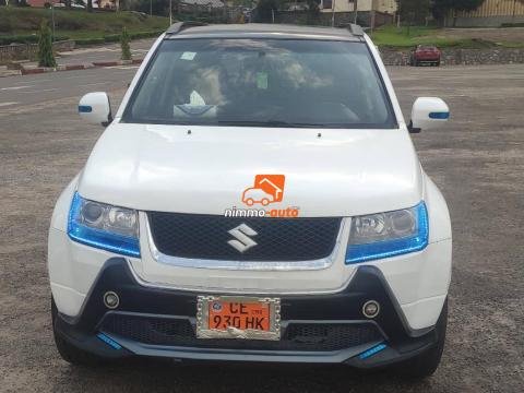SUZUKI GRAND VITARA 2012 à vendre