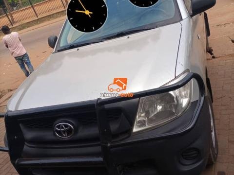 Pickup Hilux double cabine 2014 à vendre