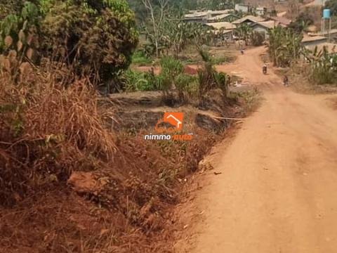 Terrain à vendre à Akak