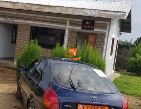 Véhicule en bon état pour course