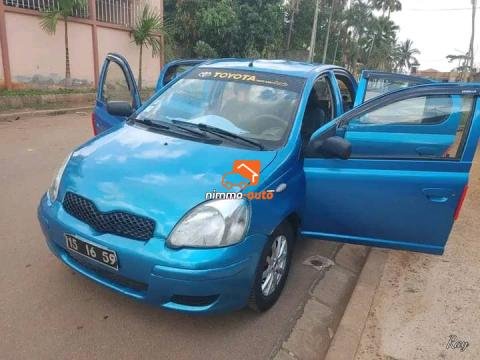 Yaris hyper propre à vendre