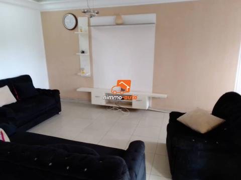 Appartement à louer à Bastos