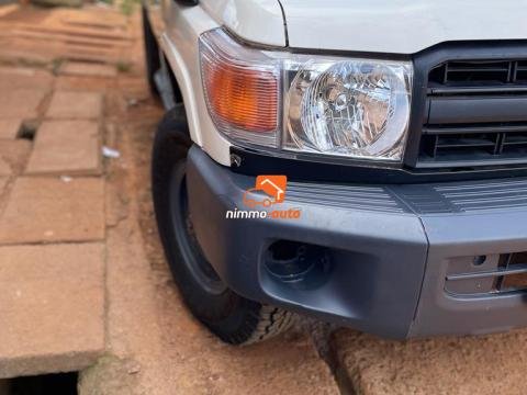 Toyota pick-up Land cruiser Année 2011 à vendre