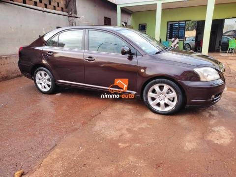 Avensis tête de cochon propre à vendre