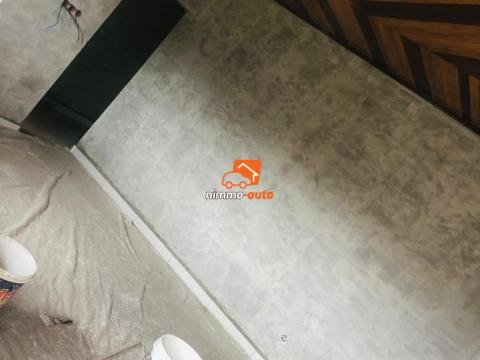 Plusieurs studios modernes disponible à Logbaba