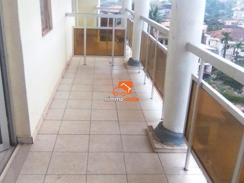 Studio ultra moderne à louer à Odza