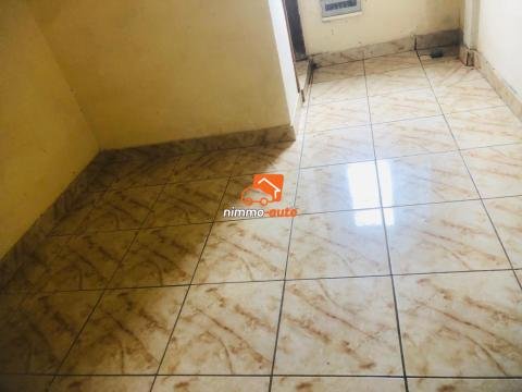 Chambre moderne à louer à Makepe BM